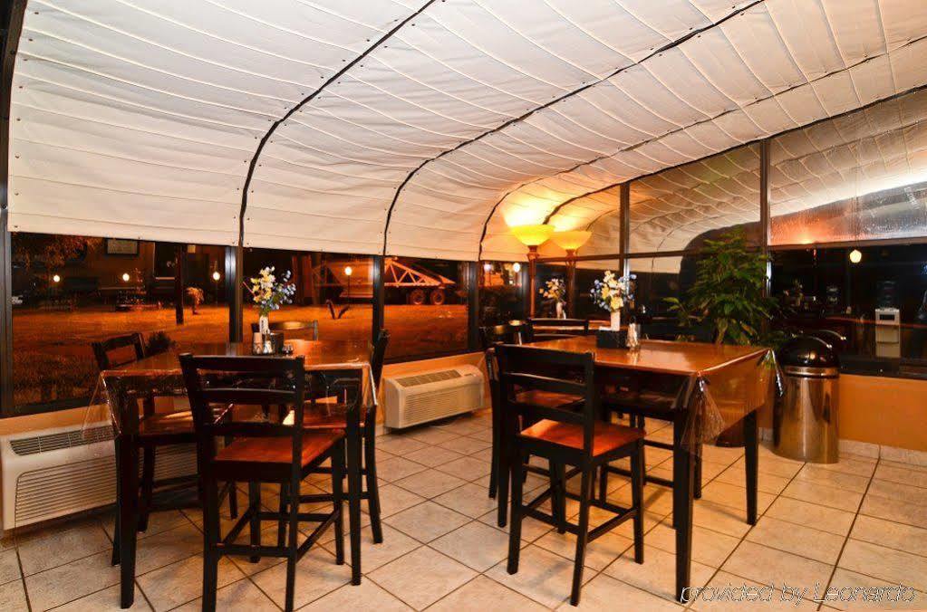 Surestay Hotel By Best Western Zapata Bagian luar foto