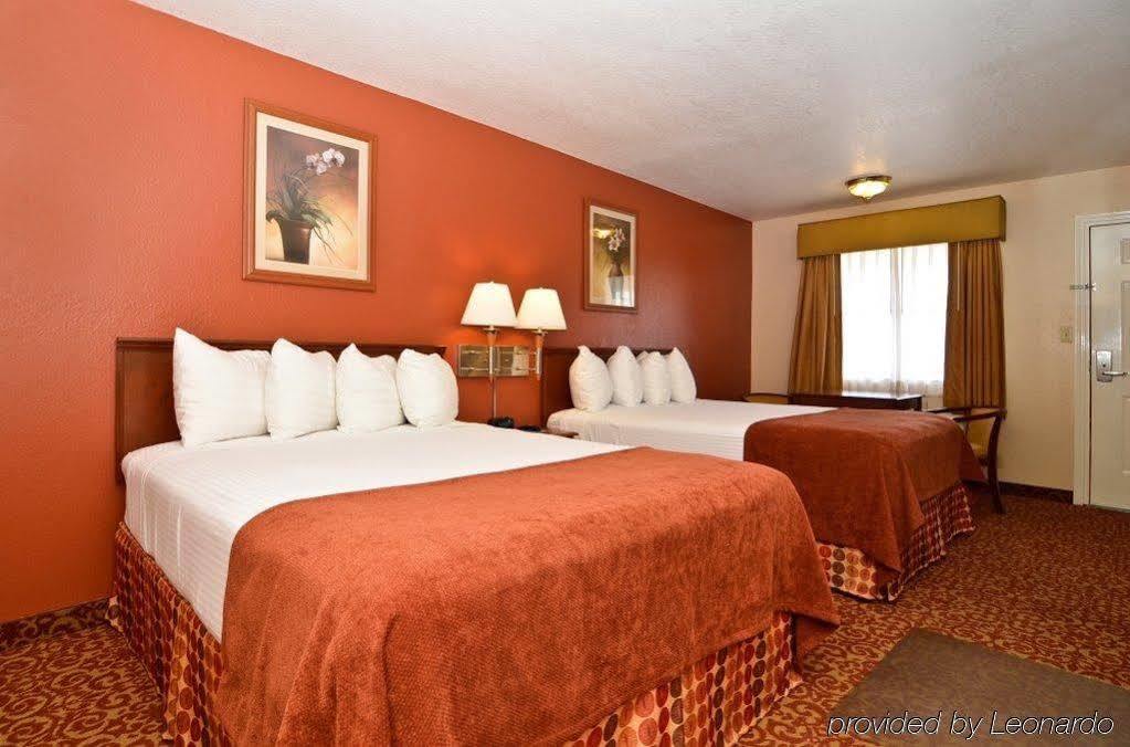 Surestay Hotel By Best Western Zapata Bagian luar foto