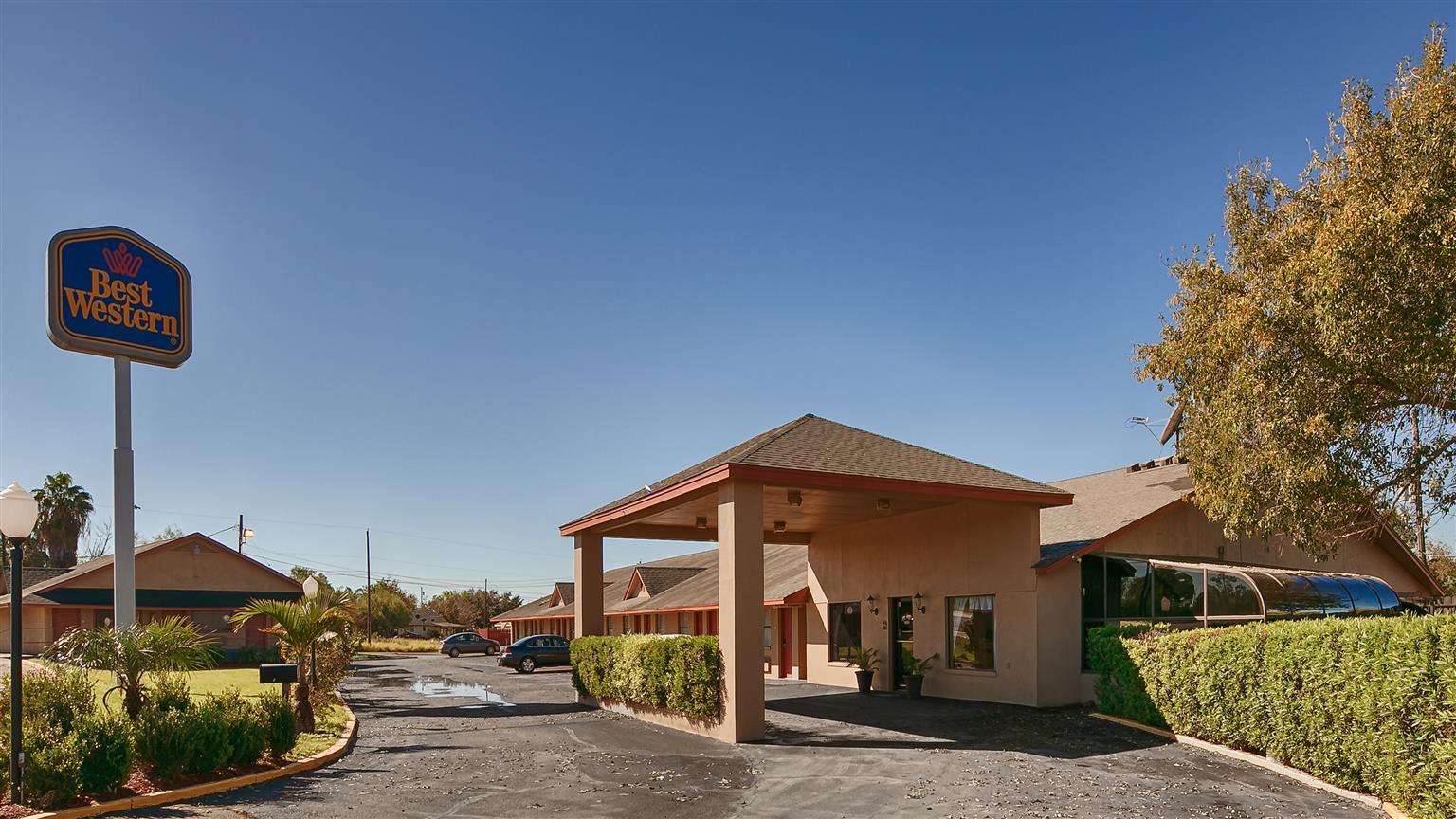 Surestay Hotel By Best Western Zapata Bagian luar foto