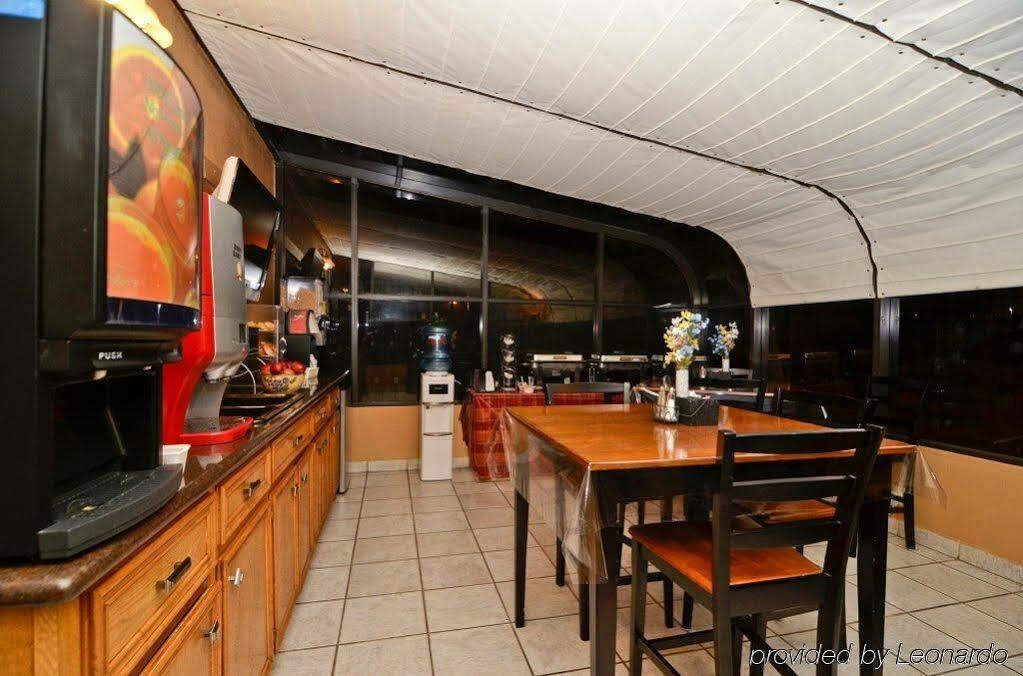 Surestay Hotel By Best Western Zapata Bagian luar foto